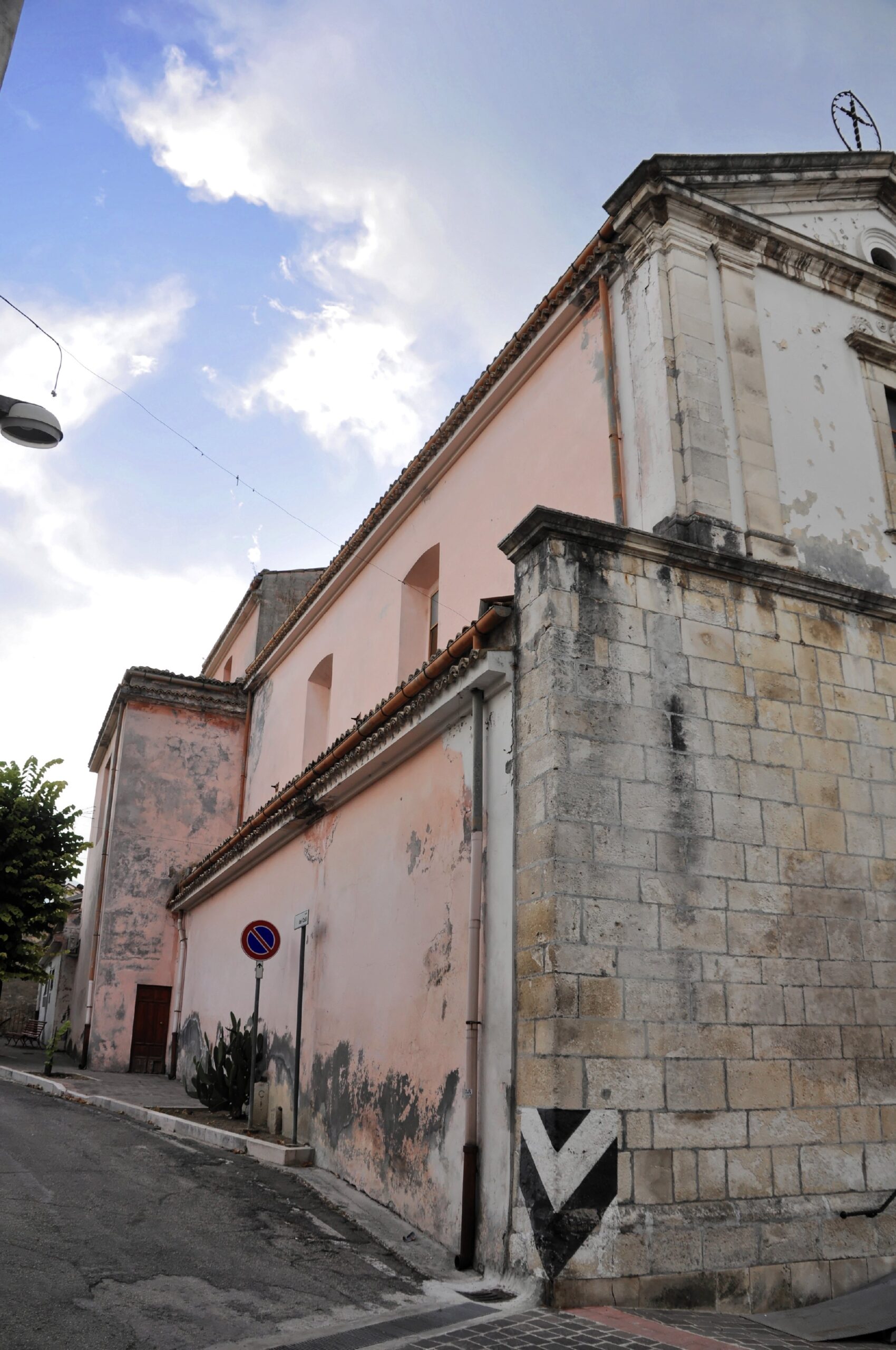 Veduta di Bolognano in provincia di Pescara, paese che ospita Novello in Piazza il 7 novembre 2026; foto del territorio, non della festa